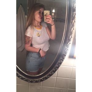 Meet your Posher, Brianna